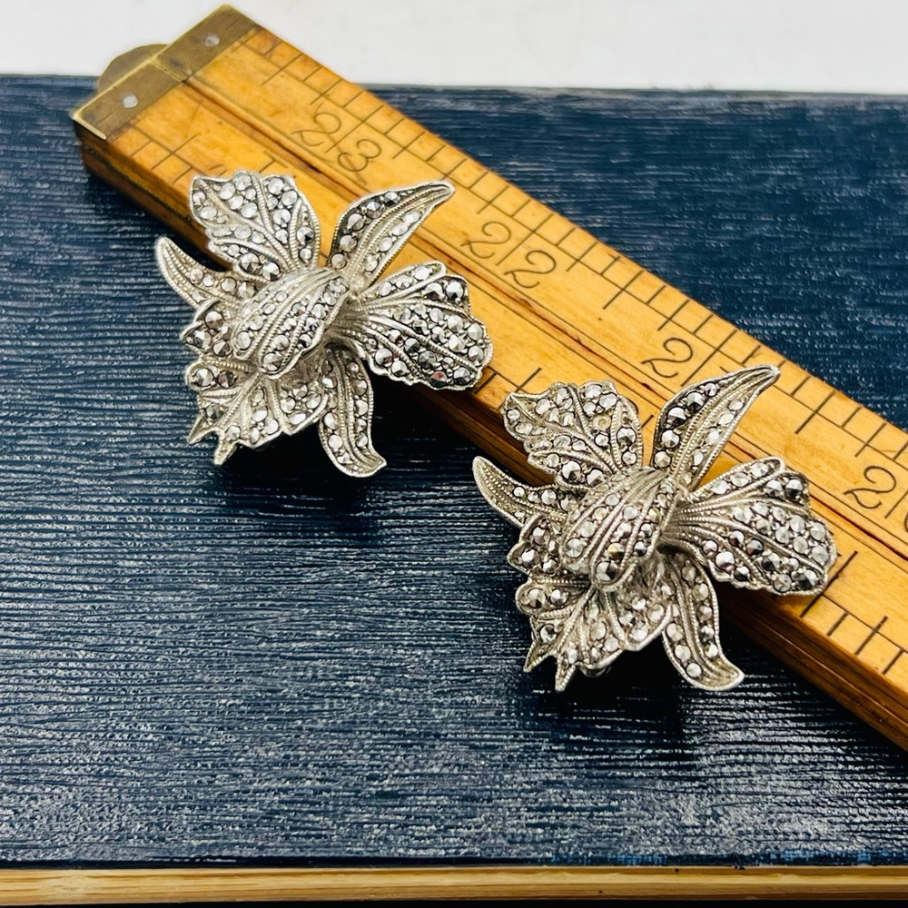 Vintage silver clip on marcasite paved iris floral earrings exquisite - Picture 2 of 14
